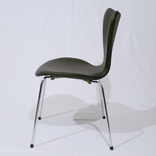 チェア＆ソファ「Model-3107 Seven Chair (leather)」