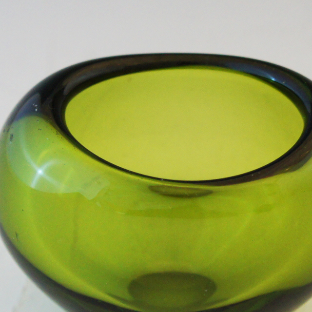 北欧雑貨「Vase:Menuet (small green)」
