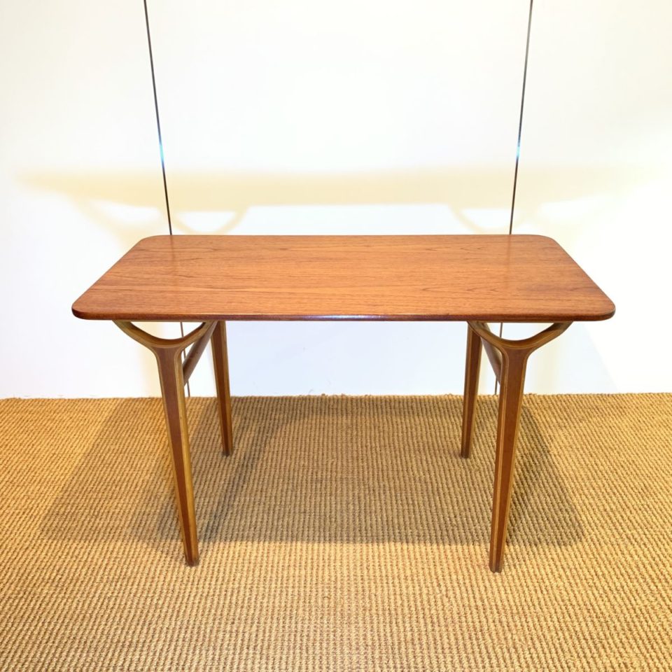 テーブル「model-3650  ”AX-coffee table”」