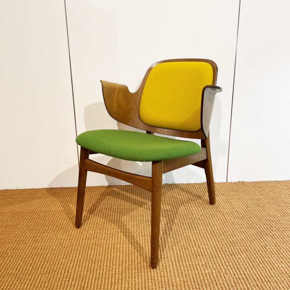 チェア＆ソファ「”model-107” Shell chair」