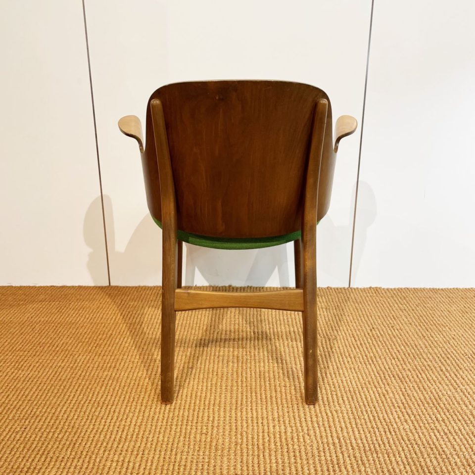 チェア＆ソファ「”model-107” Shell chair」