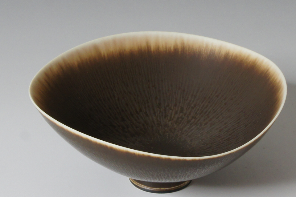 北欧雑貨「焦茶釉沓形鉢」